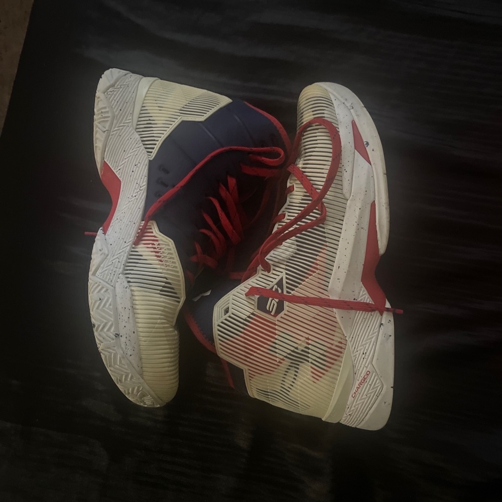 Under armour curry 2.5 size 10.5